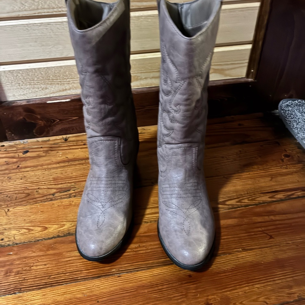West Blvd Taupe Cowboy Boots